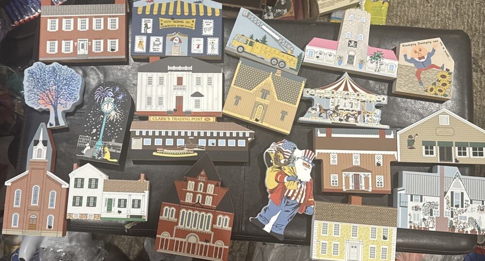 Lot 20 Cat’s Meow Village Wooden Shelf Sitters Buildings Holiday Americana